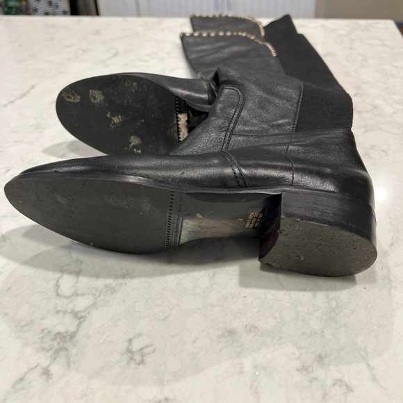 Davos Gomma Women’s Round Toe Leather Boots Gold Grommet Side Zip Size 6.5 Black - Picture 7 of 7